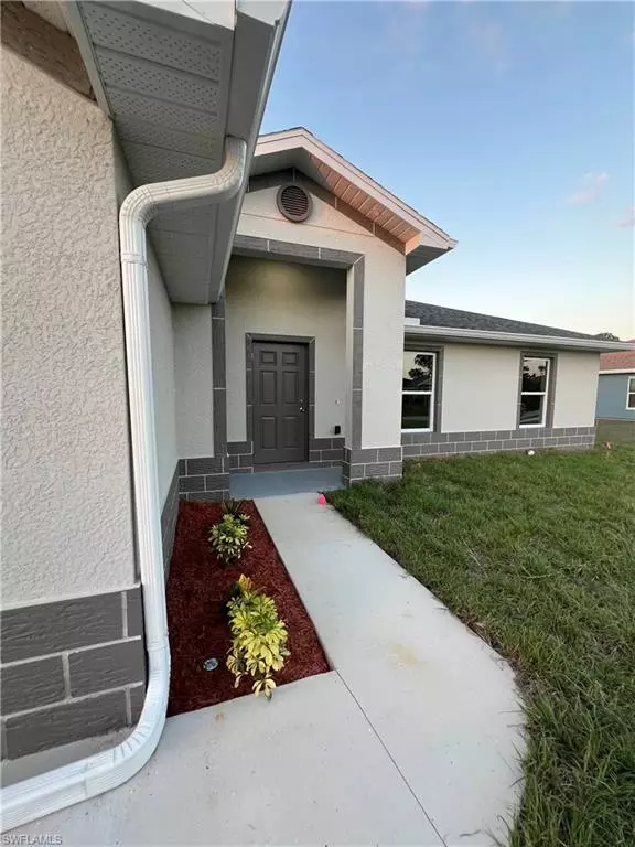 Lehigh Acres, FL 33971,2907 38th ST W