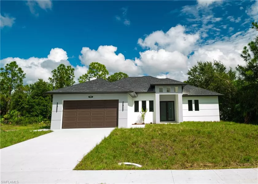 905 E 6th ST, Lehigh Acres, FL 33972