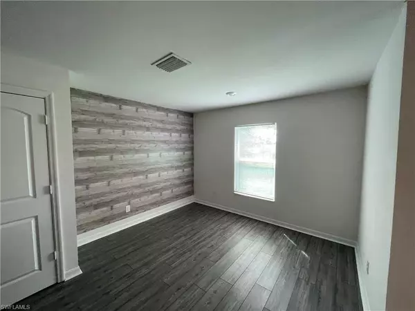 Cape Coral, FL 33993,1708 NW 11th TER