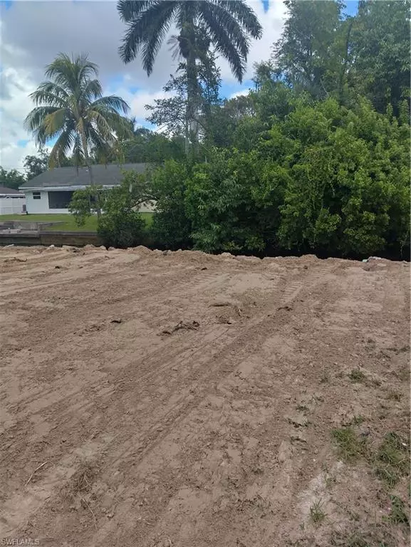 North Fort Myers, FL 33917,65 Cardinal DR