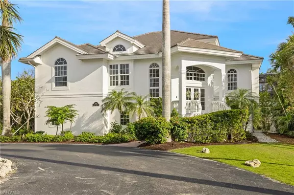 Sanibel, FL 33957,519 Kinzie Island CT