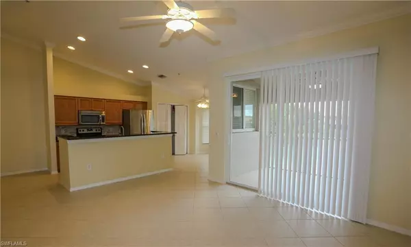 Estero, FL 33928,20000 Barletta LN #725
