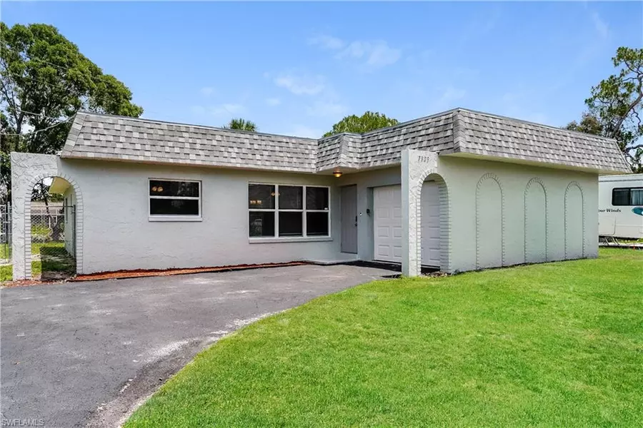 7323 Barragan RD, Fort Myers, FL 33967