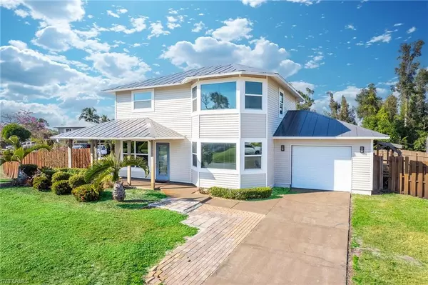 9009 Cypress DR S, Fort Myers, FL 33967