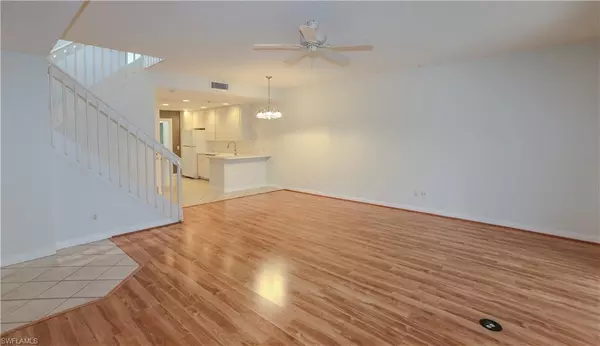 Naples, FL 34119,5823 Cove CIR #8