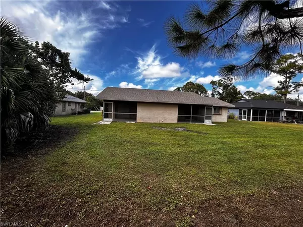Fort Myers, FL 33967,19061 / 19065 Tangerine RD