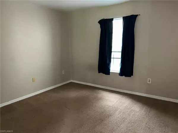 Labelle, FL 33935,211 Park Ave #19