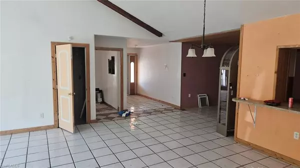 Naples, FL 34114,11530 Riggs RD