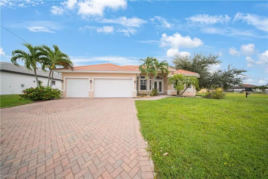 3230 SW 4th TER, Cape Coral, FL 33991