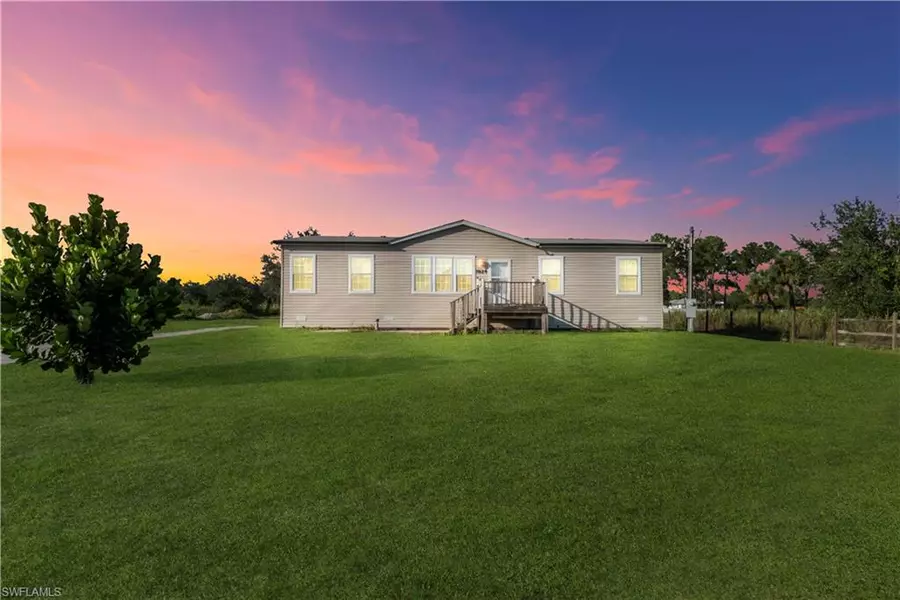 7824 8th Pl, Labelle, FL 33935