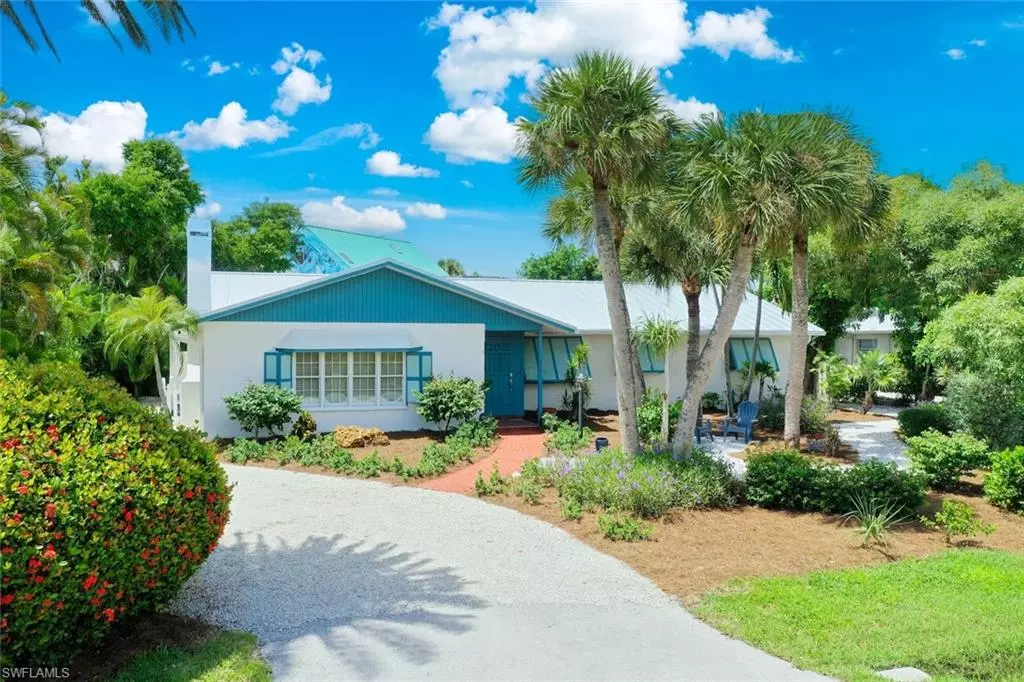 Sanibel, FL 33957,513 Rabbit RD