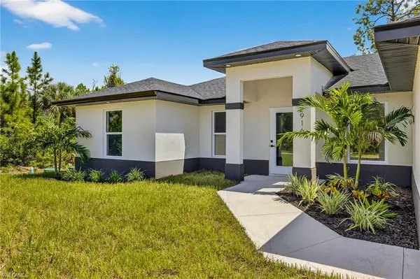 Lehigh Acres, FL 33971,2916 Dora AVE N