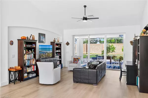 Bonita Springs, FL 34135,24980 Divot DR