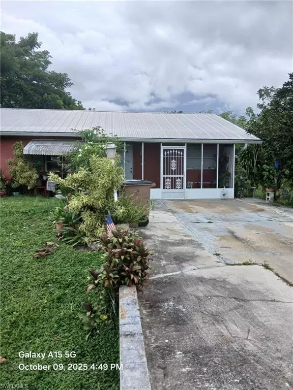 Lehigh Acres, FL 33936,706 Arthur AVE