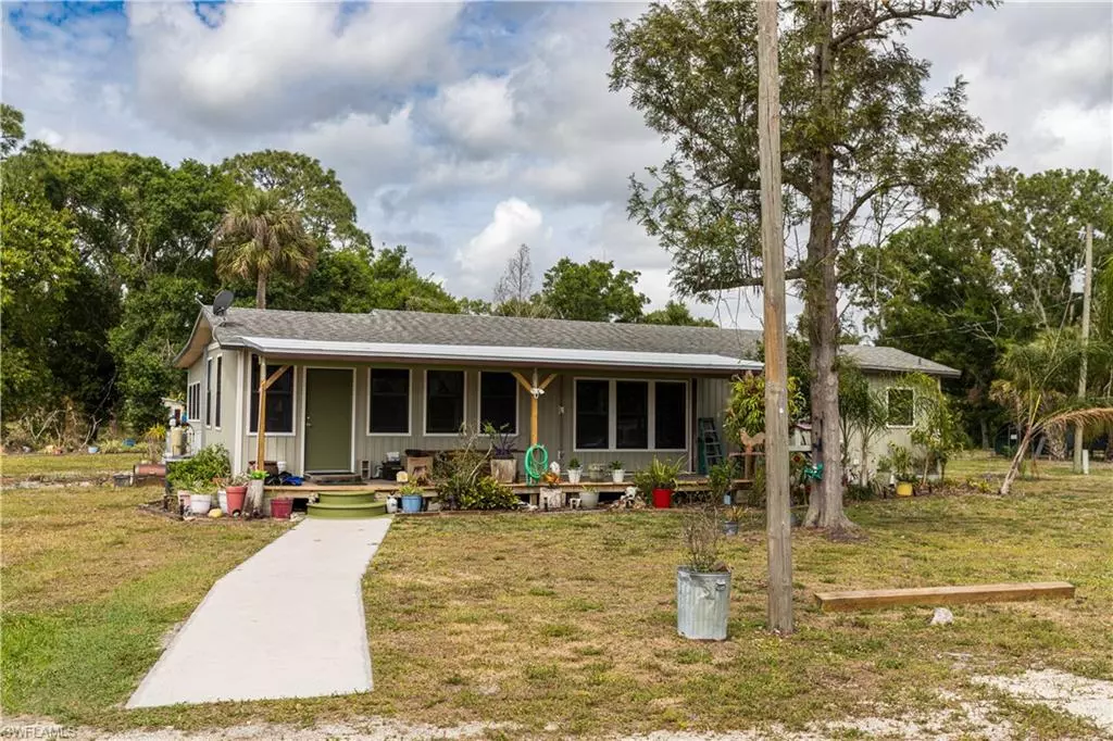 North Fort Myers, FL 33917,17841 Palm Creek DR