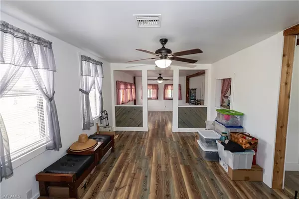 North Fort Myers, FL 33917,17841 Palm Creek DR