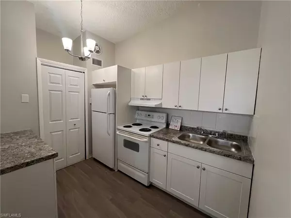 St. Petersburg, FL 33704,535 Monterey BLVD NE #2