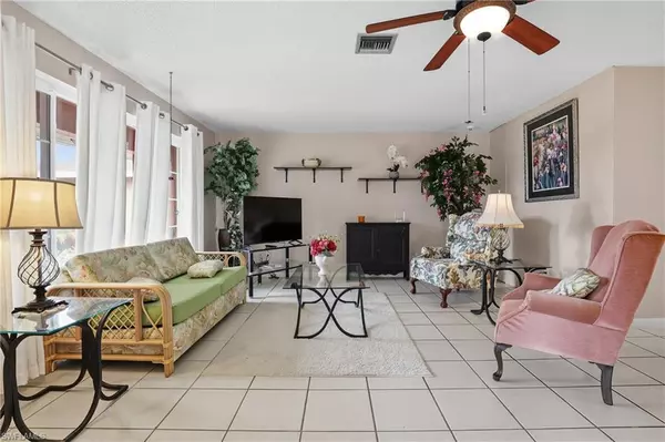 Cape Coral, FL 33914,913 Mohawk PKWY #915