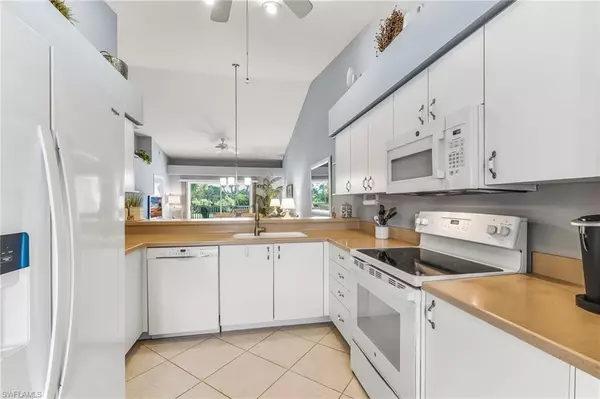 Fort Myers, FL 33912,14511 Hickory Hill CT #523