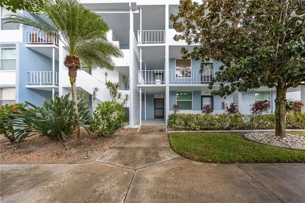 5959 Winkler RD #218, Fort Myers, FL 33919