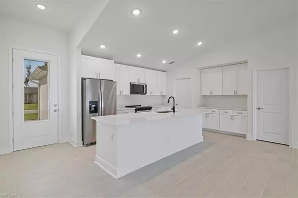 Cape Coral, FL 33914,505 SW 25th LN