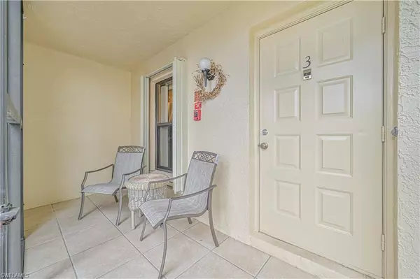 Fort Myers, FL 33919,8366 Charter Club CIR #3