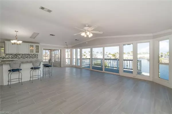 Fort Myers Beach, FL 33931,17720 Canal Cove CT