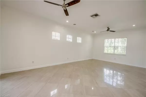 Fort Myers, FL 33912,14021 Bently CIR