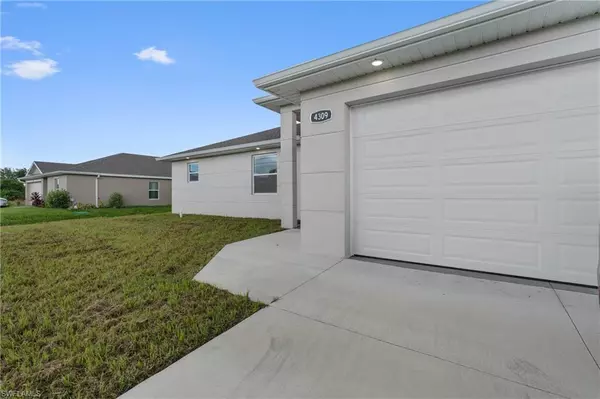Lehigh Acres, FL 33976,4309 8th ST SW