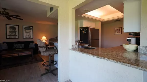 Fort Myers, FL 33907,5730 Trailwinds DR #411