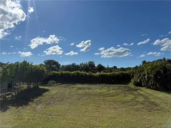 Naples, FL 34114,18301 Royal Hammock BLVD