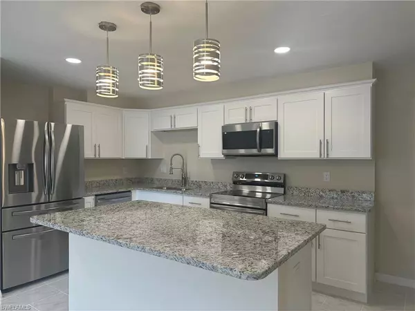 4802 Tudor DR #102, Cape Coral, FL 33904