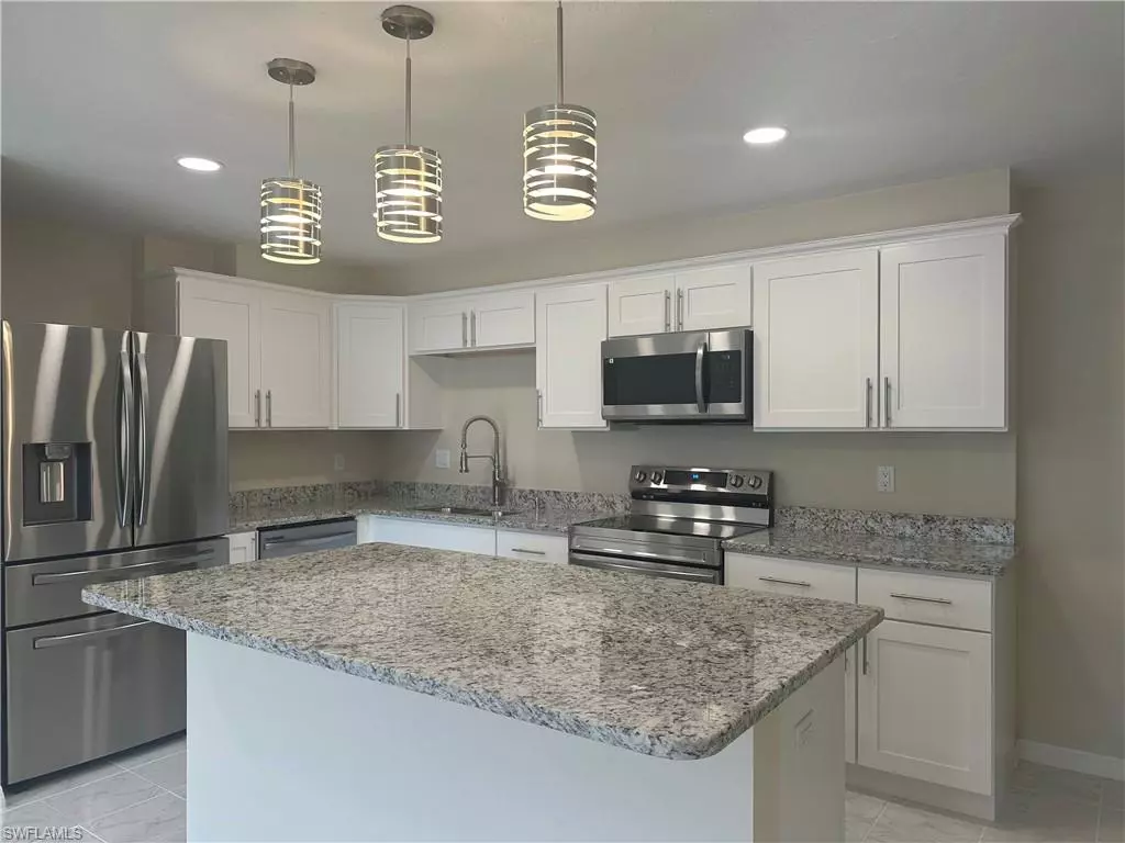 Cape Coral, FL 33904,4802 Tudor DR #102