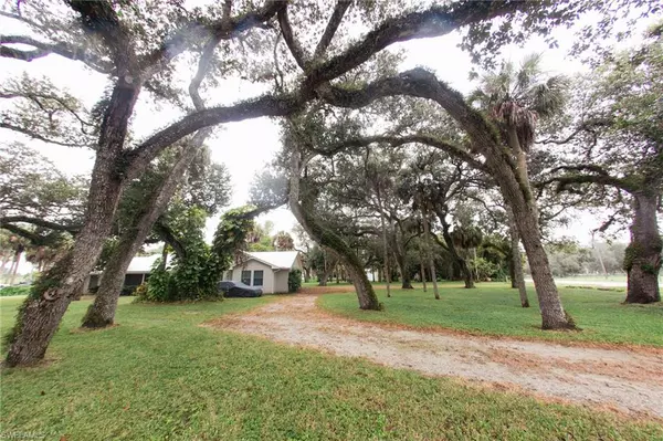 Fort Denaud, FL 33935,4055 County Rd 78