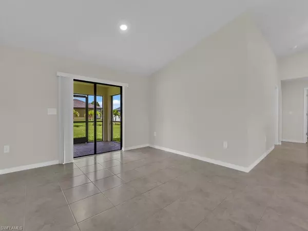 Cape Coral, FL 33909,3916 NE 8th PL