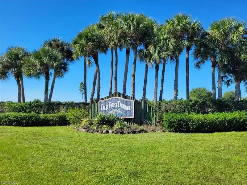 5291 River Blossom LN, Fort Denaud, FL 33935