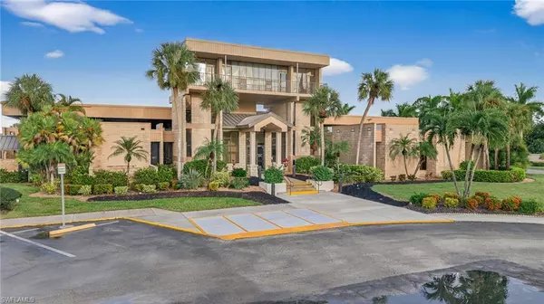 Fort Myers, FL 33907,7410 Lake Breeze DR #307