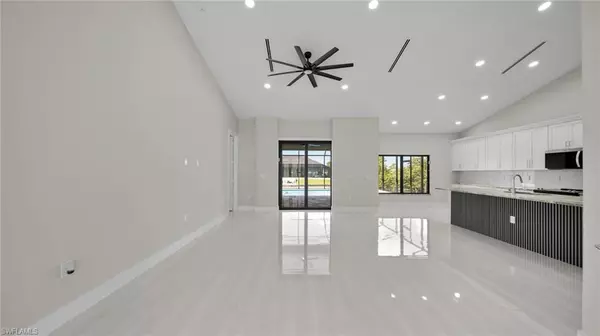 Cape Coral, FL 33909,522 NE 5TH PL