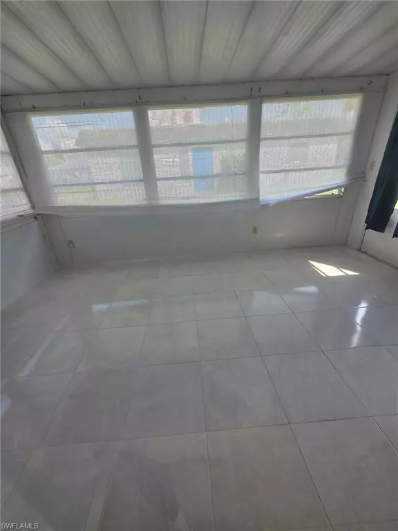 Lehigh Acres, FL 33936,24 Temple CT