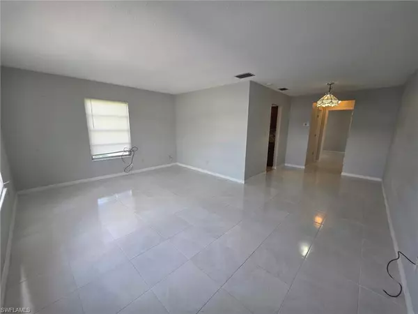 Lehigh Acres, FL 33936,24 Temple CT