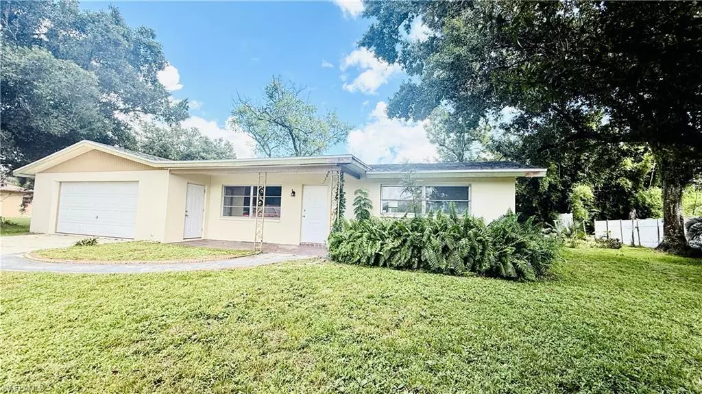 1260 Betmar BLVD, North Fort Myers, FL 33903