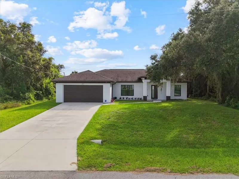 2027 Granada RD, Labelle, FL 33935