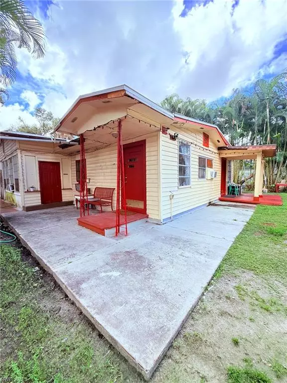 Fort Myers, FL 33905,653 Howell Circle DR