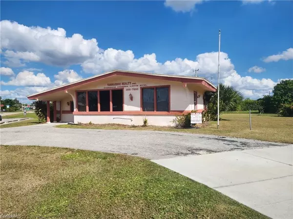 Lehigh Acres, FL 33936,1003 LEELAND HEIGHTS BLVD W