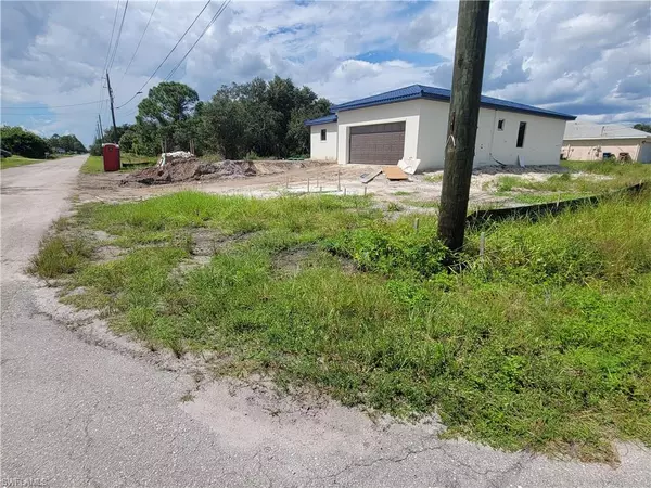 Lehigh Acres, FL 33972,3707 E 15th ST