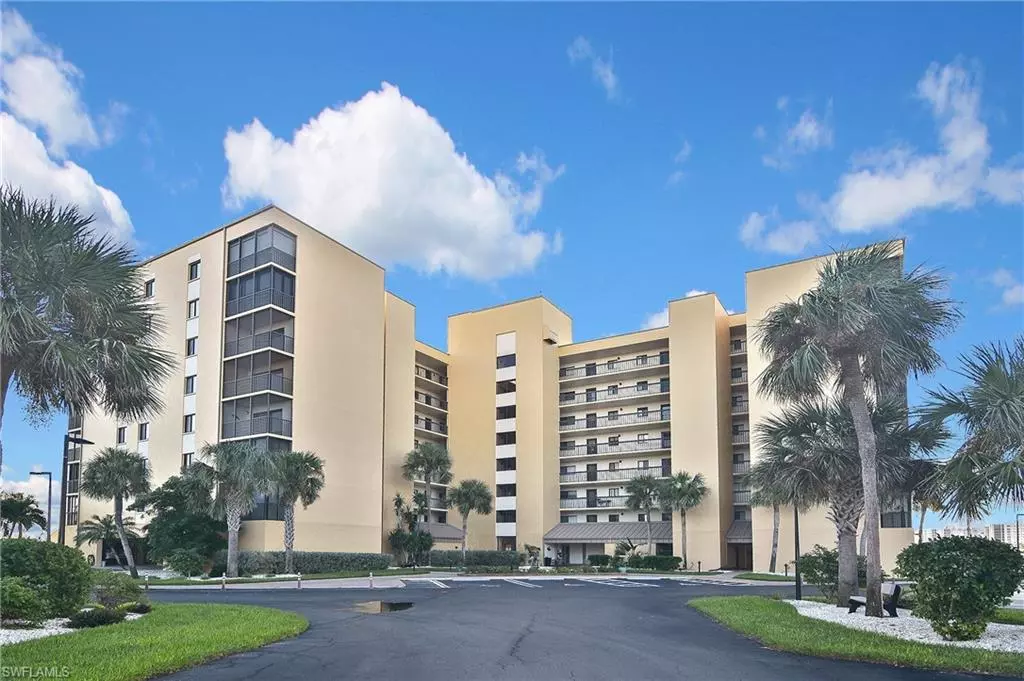 Fort Myers Beach, FL 33931,400 Lenell RD #306
