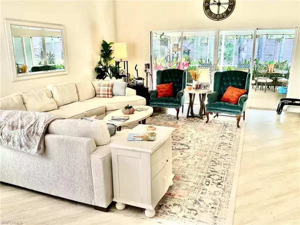 Naples, FL 34116,1407 Monarch CIR #B2