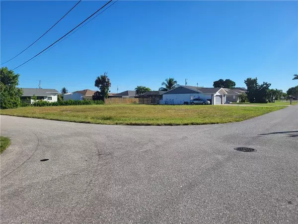 Cape Coral, FL 33904,301 SE 31st TER