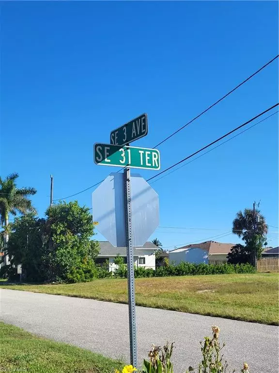 Cape Coral, FL 33904,301 SE 31st TER