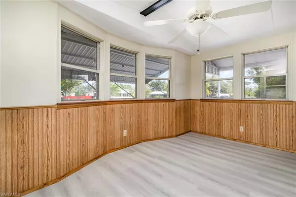 North Fort Myers, FL 33903,19621 N Tamiami TRL #5